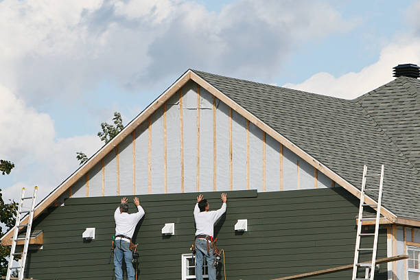 Professional Siding Repair technician working in Plainsboro, NJ